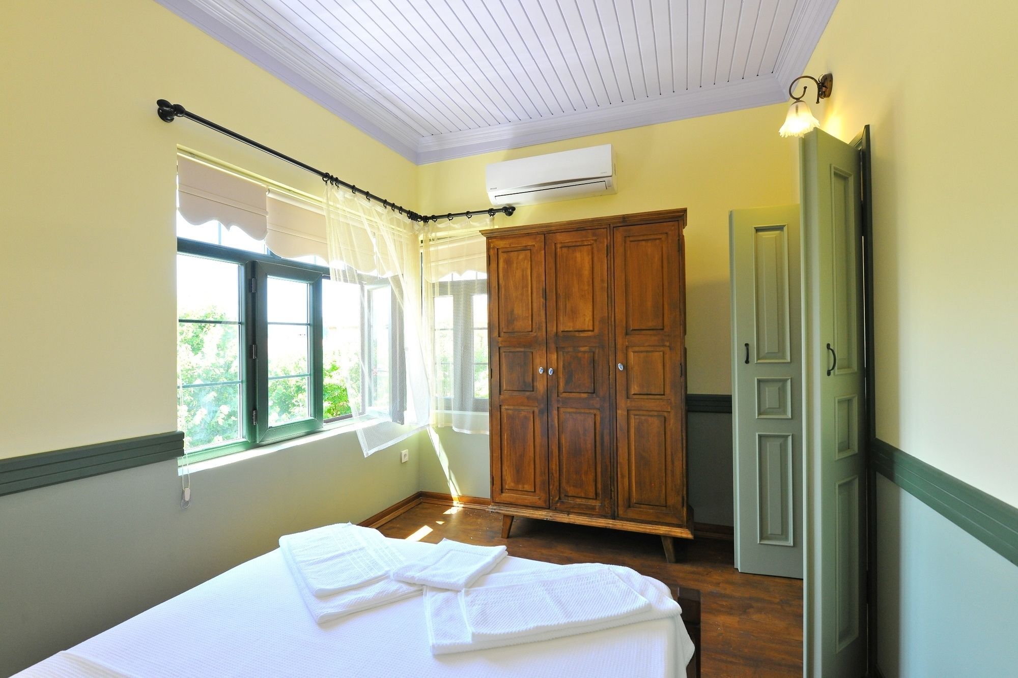 İmroz Petrino Goekceada Hotel&Kitchen المظهر الخارجي الصورة